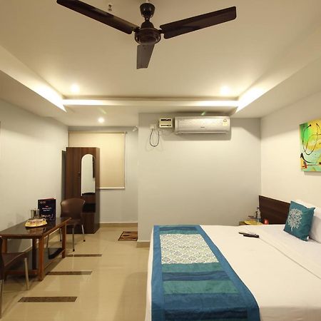 Hotel Mango Leaves Hyderabad Eksteriør billede