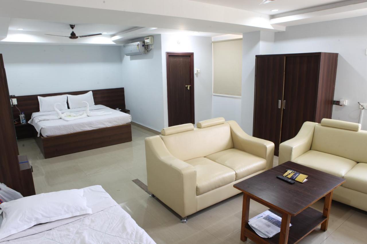 Hotel Mango Leaves Hyderabad Eksteriør billede